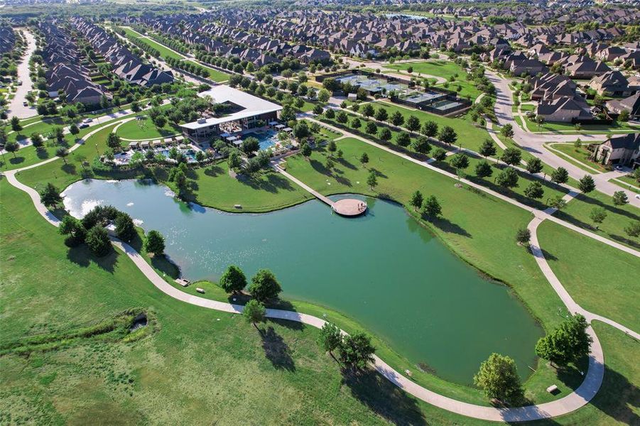 The Commons, pool, Gym, and Pond