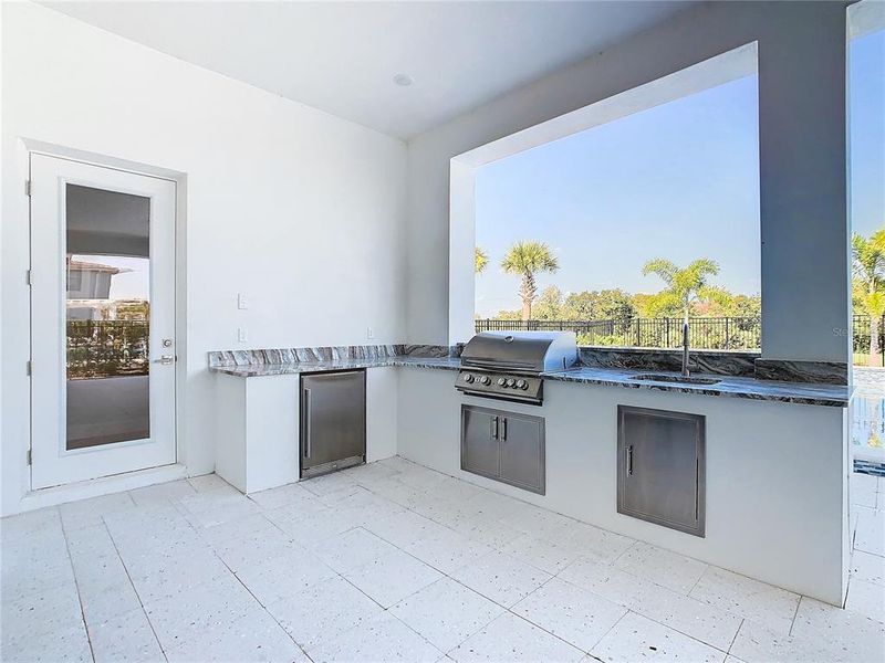 Outdoor Kitchen