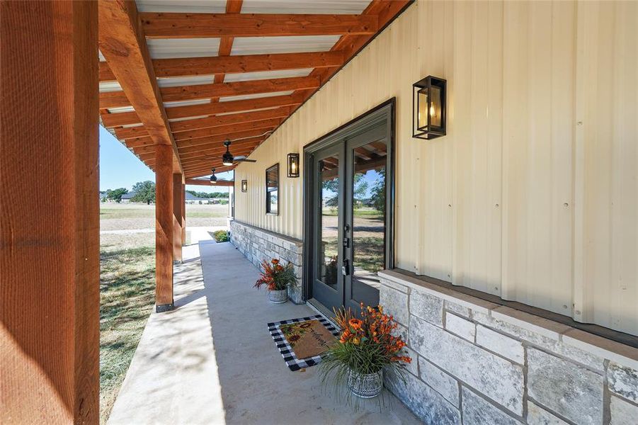 View of patio / terrace featuring ceiling fan