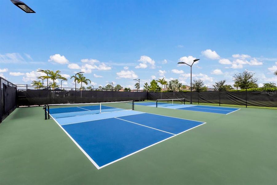 16 pickleball courts