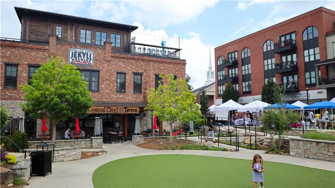 Walkable to Downtown Alpharetta Shoppes & Dining