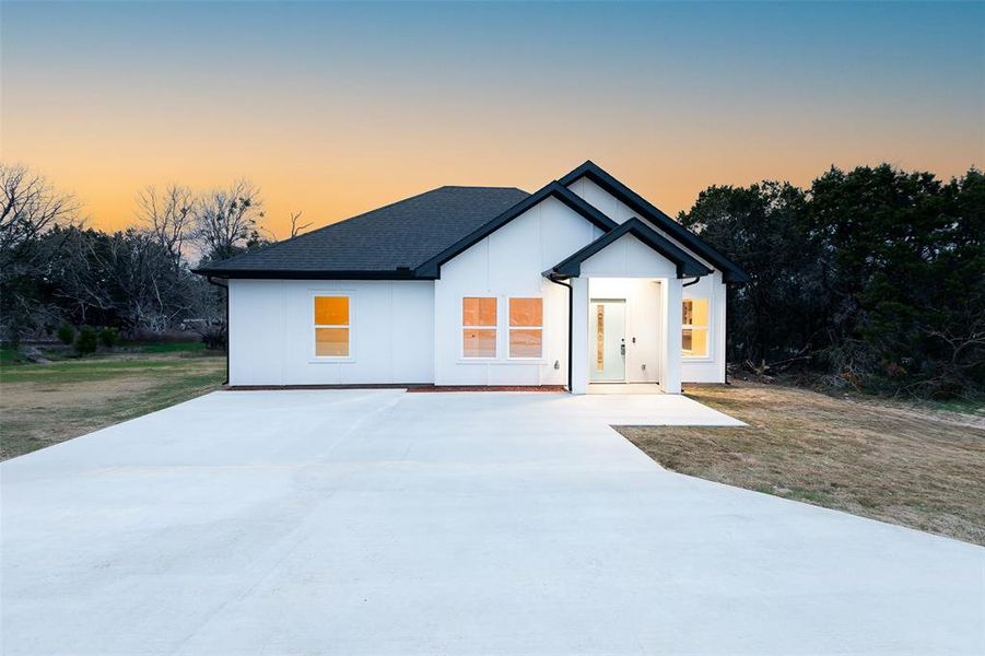 New construction Single-Family house 2504 Deer Trail, Unit RD, Granbury, TX 76048 - photo