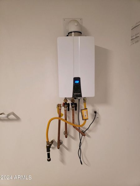 Lot 7- Tankless water heater- gas