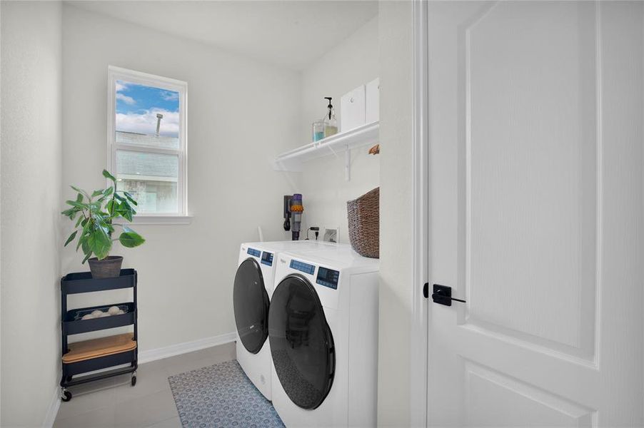 Spacious laundry room.