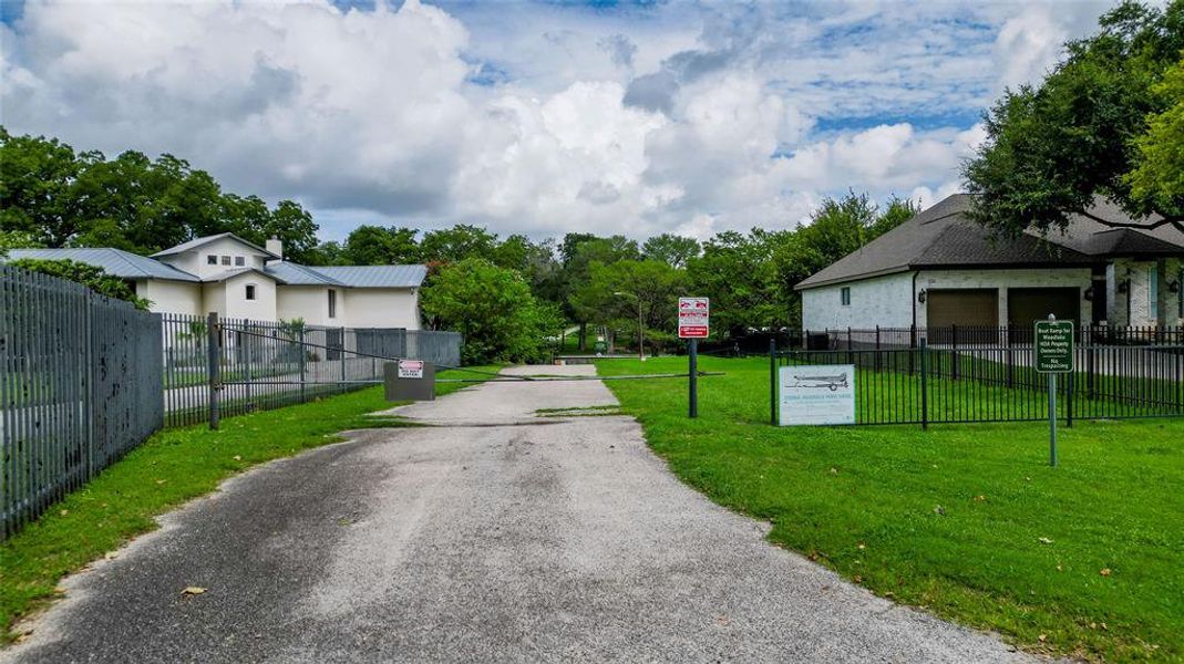 Boat ramp for Woodlake HOA property owners