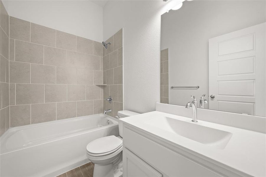 4456 Brentfield Bathroom1