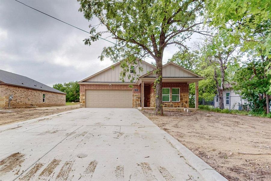 New construction Single-Family house 109 Dellis Street, Terrell, TX 75160 - photo