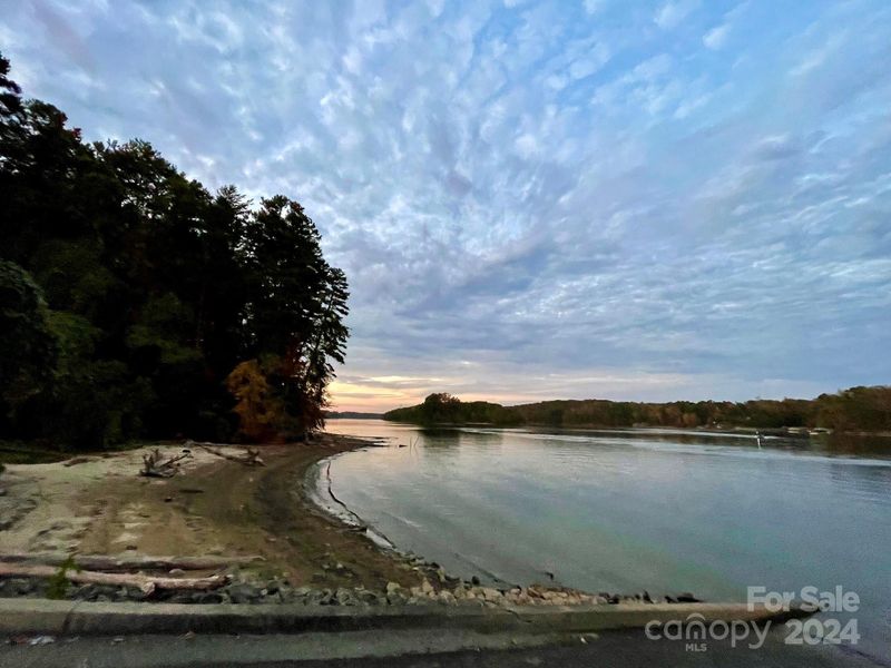 Long Island public access launch site