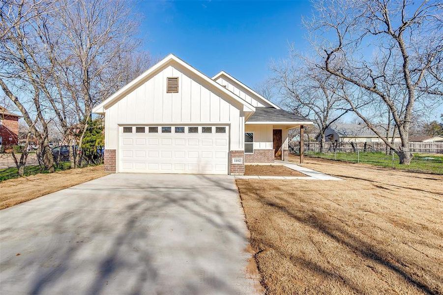 New construction Single-Family house 1102 Williams Avenue, Cleburne, TX 76033 - photo
