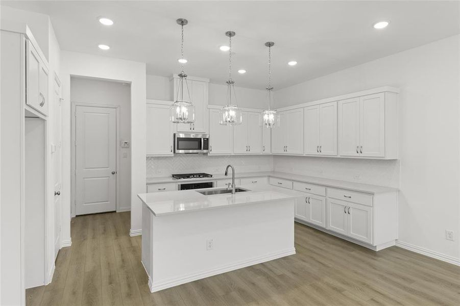 6431 Baritone  Kitchen 2