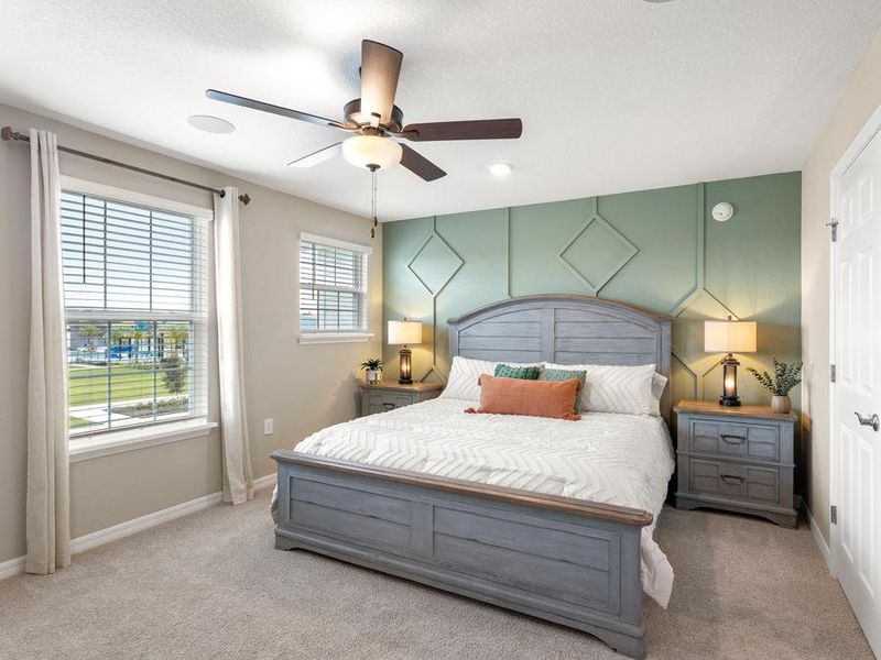 Find rest and relaxation in your private owner`s suite - Mariposa townhome by Highland Homes