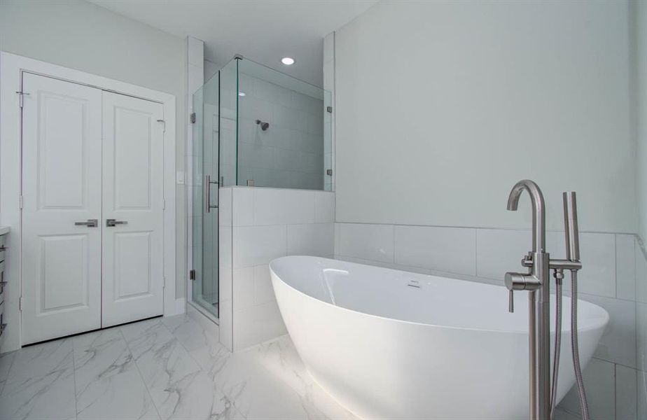 Relax and unwind in the luxury that this soaking tub entails