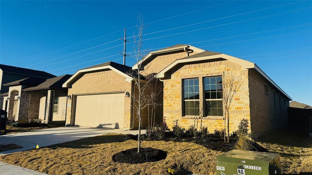New construction Single-Family house 1113 Southwark Drive, Fort Worth, TX 76247 CROWNPOINT- photo