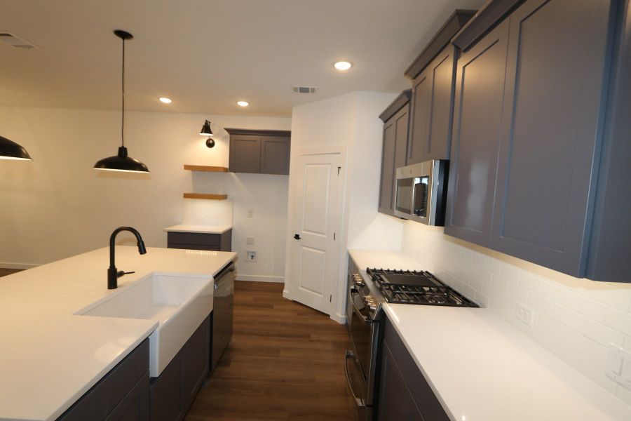 Ample cabinet space in kitchen