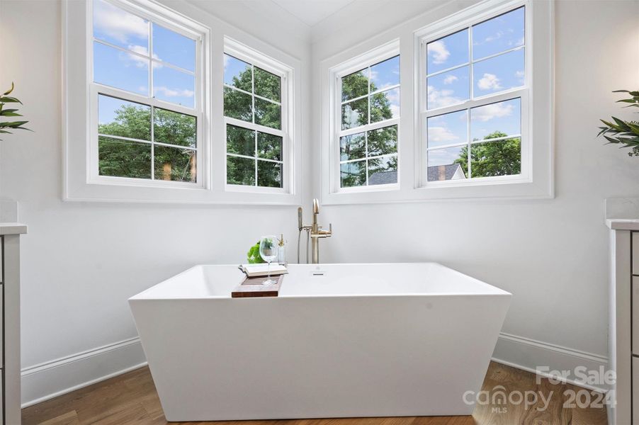 Luxury soaking tub