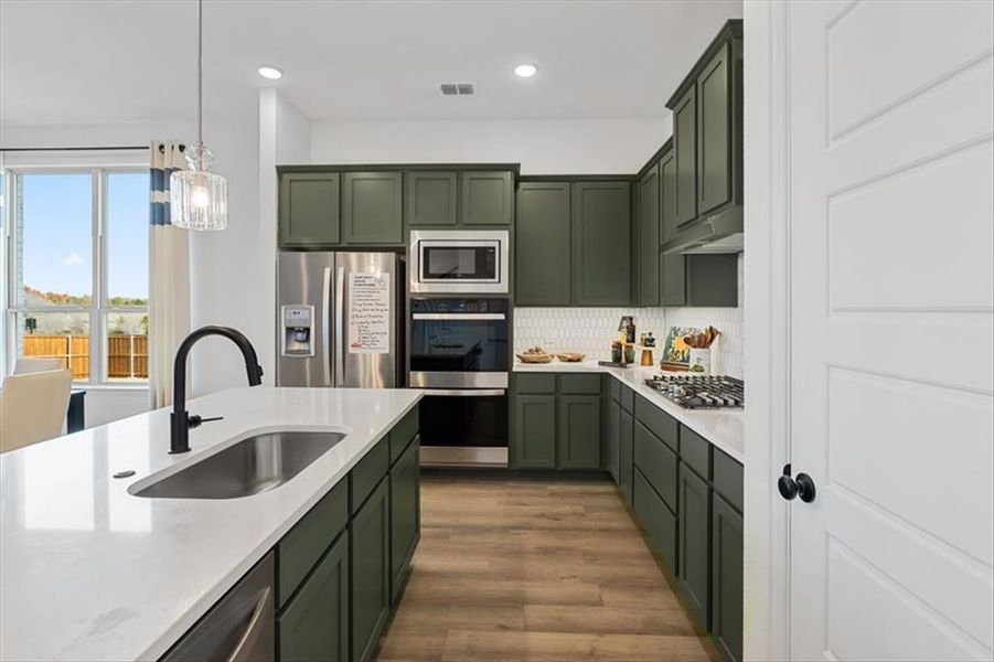 Kitchen Island Overlooking Breakfast Nook