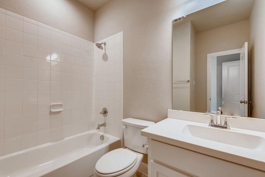 Plan 1139 Secondary Bathroom Representative Image