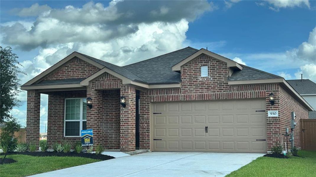 The Pintail floor plan features 3 bedrooms and 2 baths.  Actual finishes and selections may vary from listing photos.
