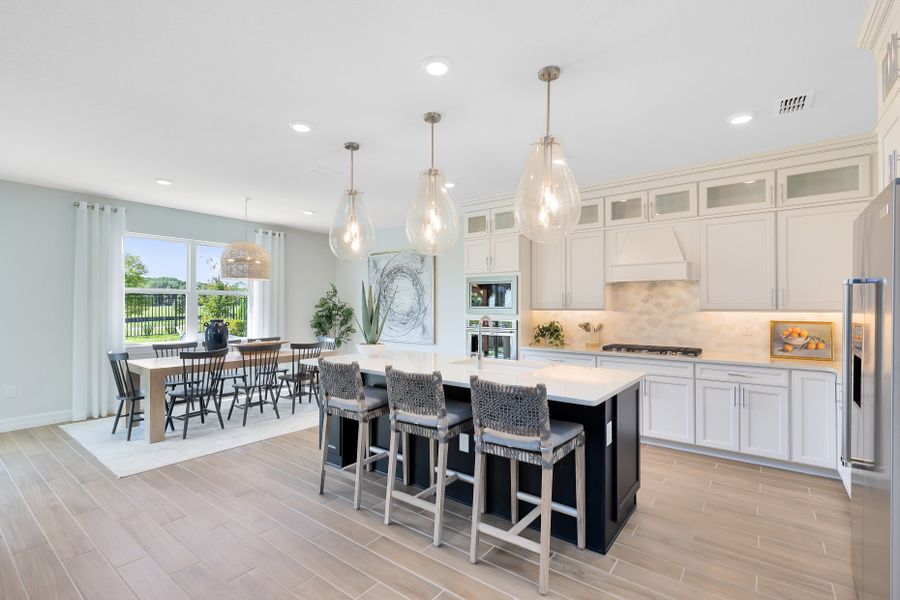 Eat-In Kitchen and Dining Area