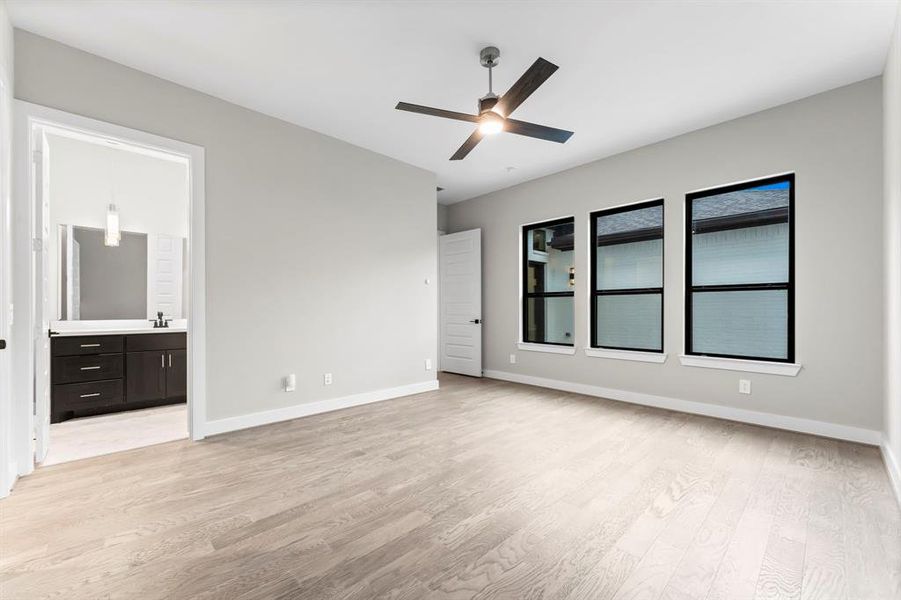 Anothe view of this room that look out to the large patio.