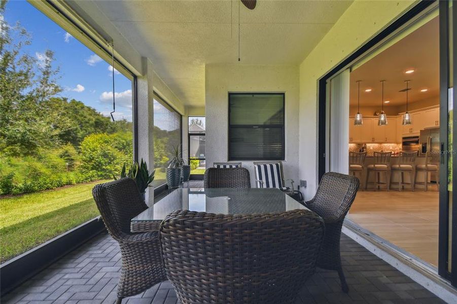 Large covered screened lanai