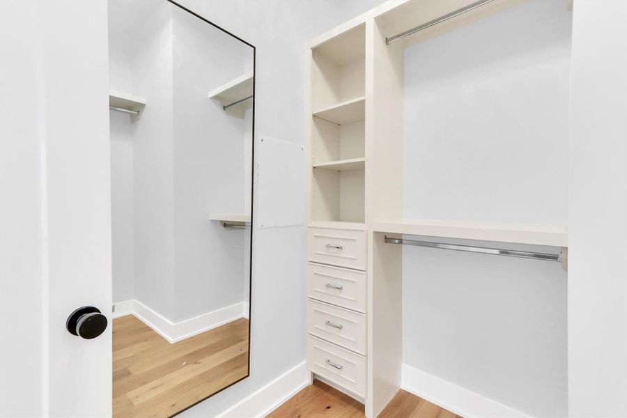 Walk-in closet