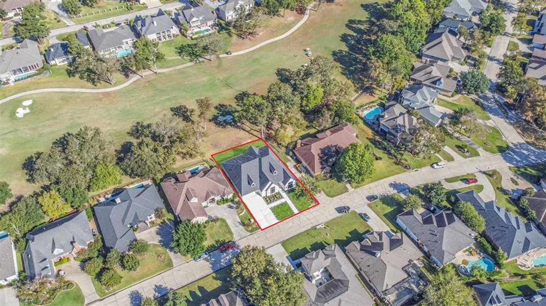 Aerial view showing 164 Somerton and the Bentwater Golf Course