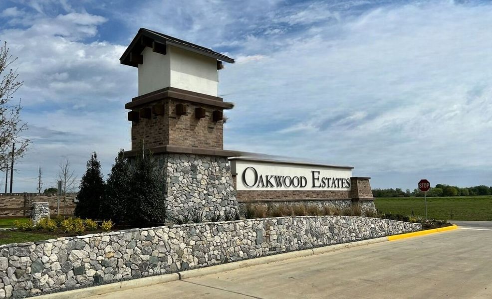 At Oakwood Estates, adventure is always close to home on the 28-acre community lake.  Relax at the lakeside amenity center's resort-style pool, pool house, playground and outdoor sitting area with cabanas and picnic tables.