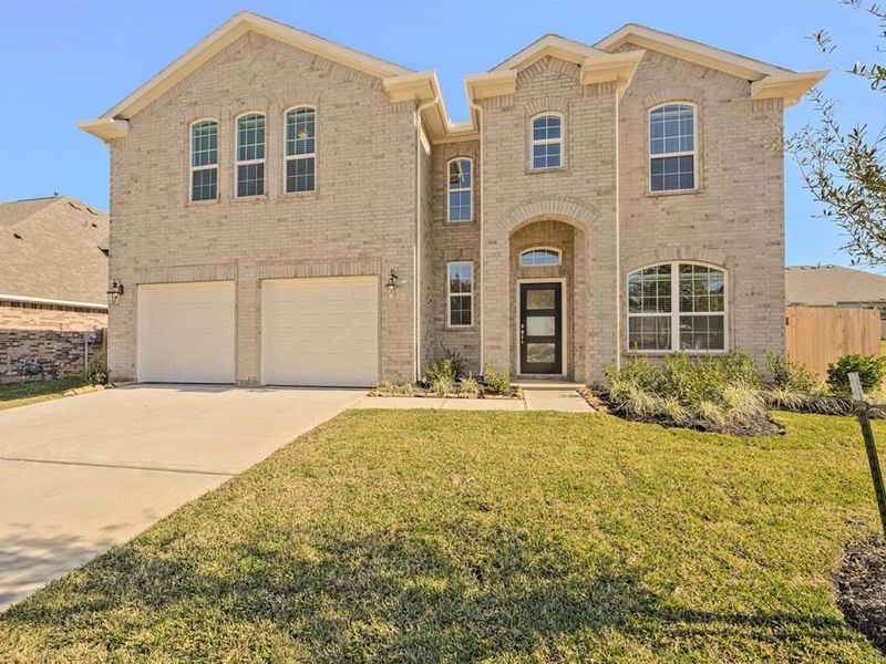 New construction Single-Family house The Bristol, 11611 Champions Forest Drive, Mont Belvieu, TX 77535 - photo