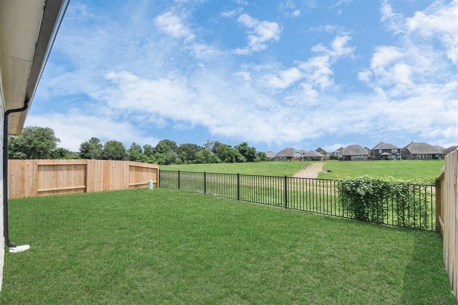 This outdoor space is an ideal canvas for your outdoor living dreams.