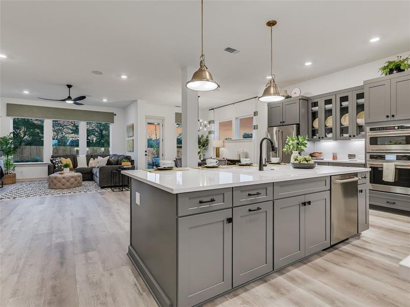 Kitchen - Family Room