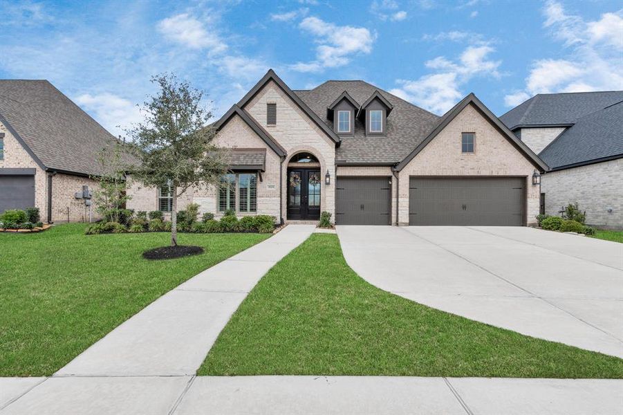 Nestled on a quiet street in Meridiana, this home has everything you would want in a one-story!