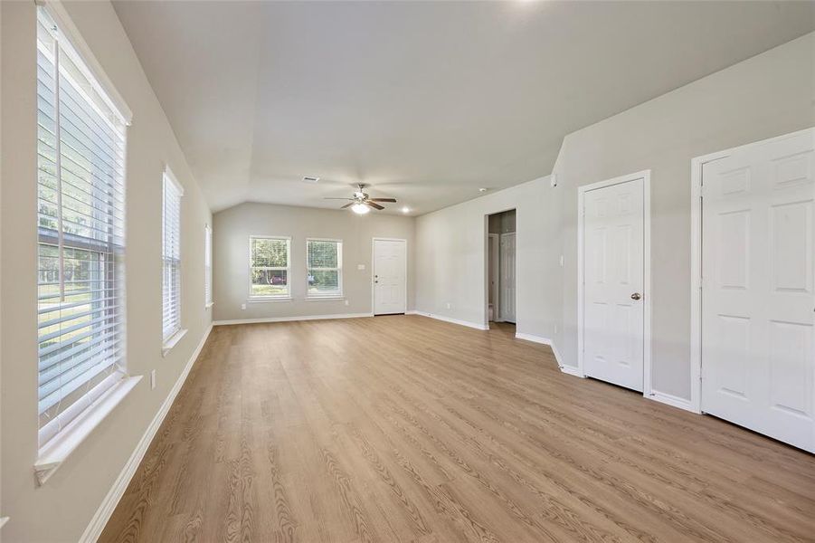 Nice open floor plan with laundry and pantry to the right.