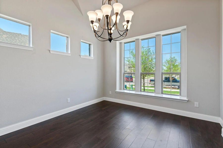 Dining Room | Concept 3015 at Belle Meadows in Cleburne, TX by Landsea Homes