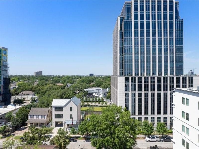 Northern views of the tree canopy. Shown at approximate height of 8th Floor. Views shown may not resemble actual unit view.