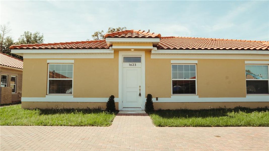 New construction Single-Family house 1736 Pacific Road, Kissimmee, FL 34759 - photo