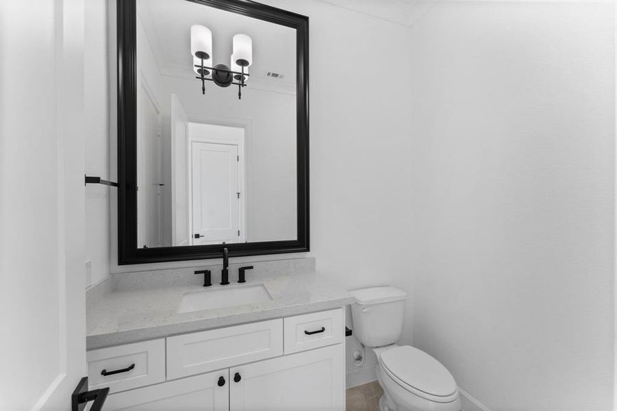 2nd powder room