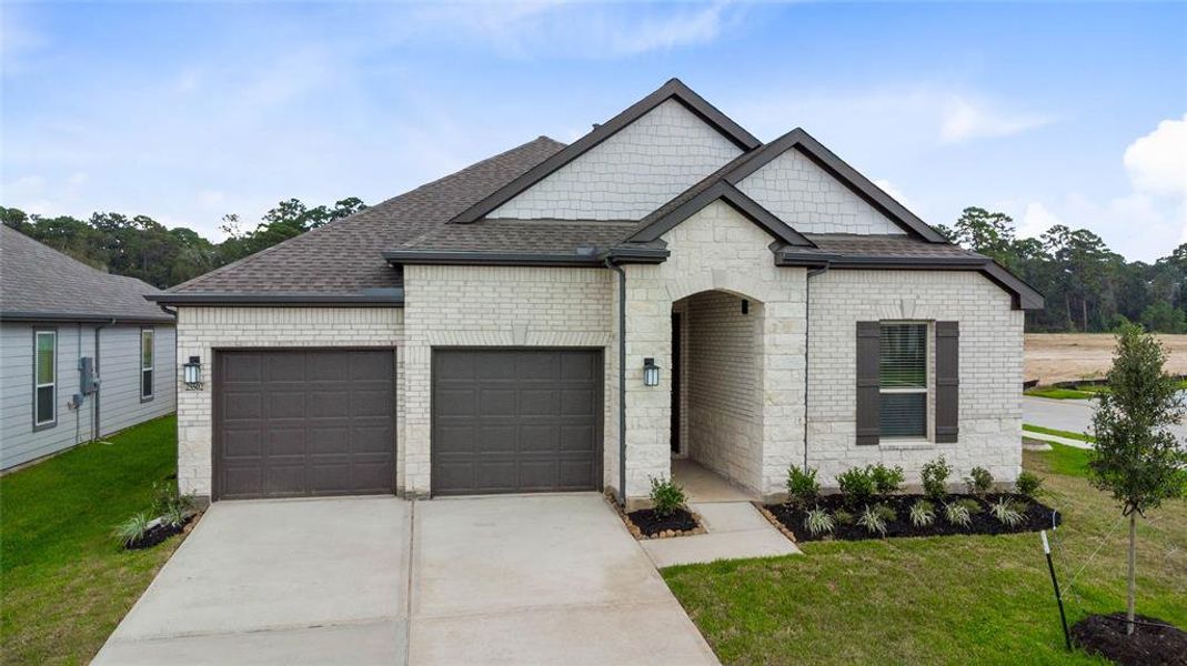 Welcome home to 25502 Mount Switchback Court located in Breckenridge Forest and zoned to Spring ISD!