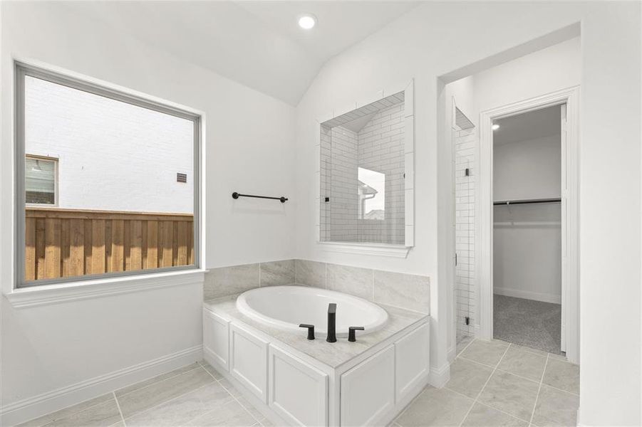 921 Heritage  Bath