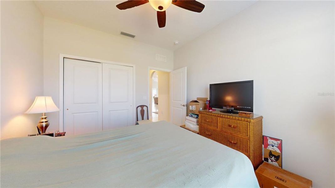 2nd bedroom