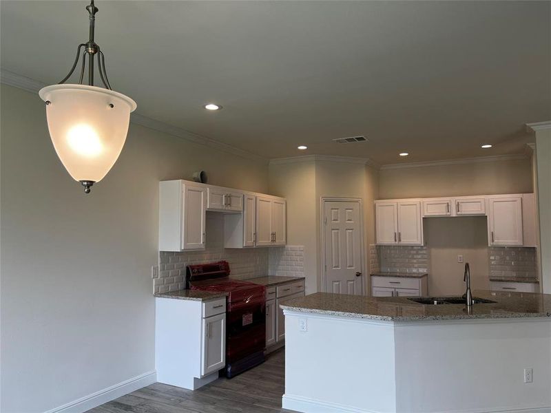 New construction Single-Family house 3825 Waldorf Street, Fort Worth, TX 76119 - photo