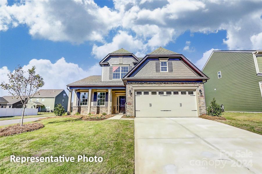Homesite 92 features a Raleigh floorplan with front-load garage.