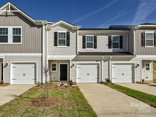 New construction Townhouse house 842 Gerard Bay Drive, Fort Mill, SC 29715 Topaz- photo 1