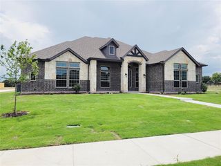 New construction Single-Family house 1908 Comanche Drive, DeSoto, TX 75115 - photo