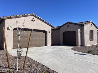 New construction Single-Family house 32589 N Aris Drive, San Tan Valley, AZ 85143 Oracle Plan 5080- photo 1