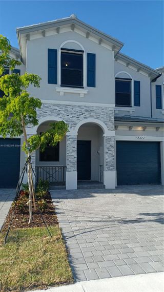 New construction Townhouse house 13371 Sw 287Th St, Homestead, FL 33033 - photo