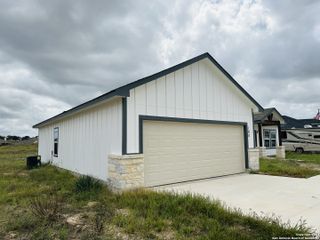 New construction Single-Family house 180 Turnberry, La Vernia, TX 78121 - photo