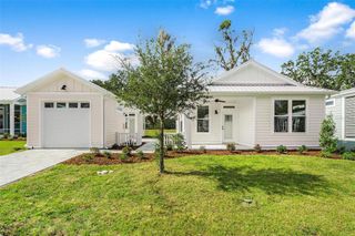 New construction Single-Family house 12069 Lakeshore Way, Oxford, FL 34484 Captiva- photo