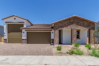 New construction Single-Family house 13988 W Mariposa Grande, Surprise, AZ 85387 Plan 55-RMRV2- photo