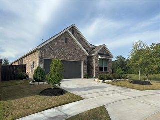 New construction Single-Family house 3619 Brattain Drive, Iowa Colony, TX 77583 - photo 1